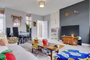 Lounge/Diner- click for photo gallery